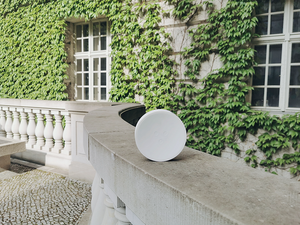 Muuun Bild auf der Mauer